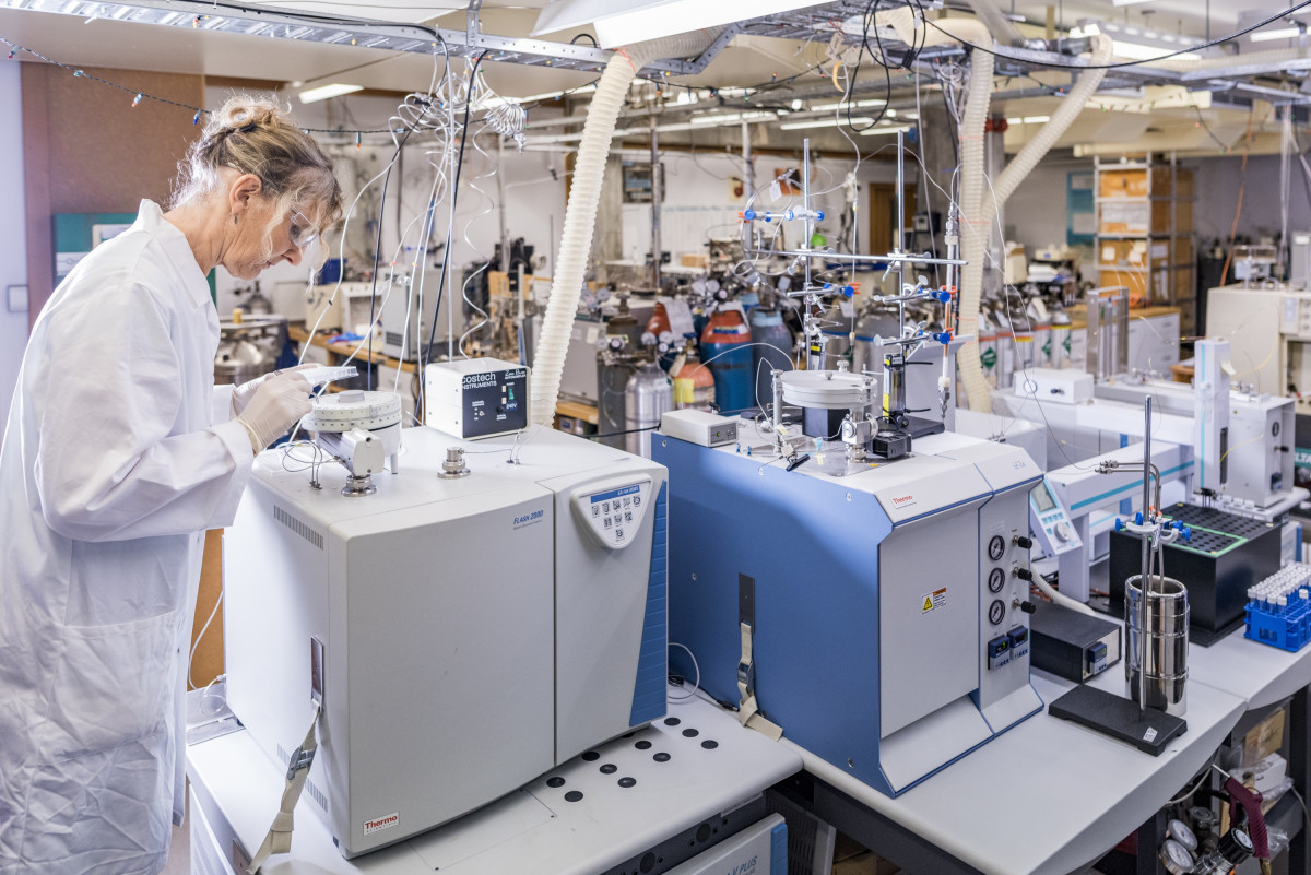 21 Stable Isotope Mass Spectrometry IRMS Analytical Facility Infrastructure